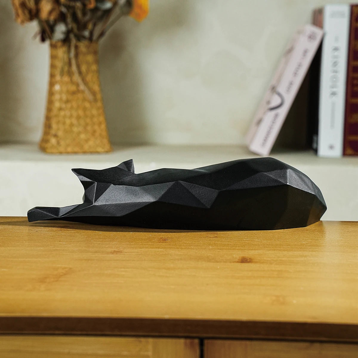 "Lying Cat" – Modern Elegance in a Geometric Sculpture
